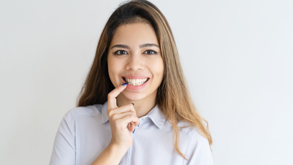 Can Teeth Whitening Improve the Appearance of Discoloured Teeth? 1 Teeth Whitening
