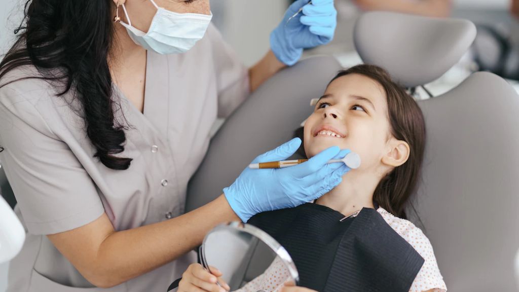 What Makes a Kids Dentist Different From a General Dentist? 1 What Makes a Kids Dentist Different From a General Dentist